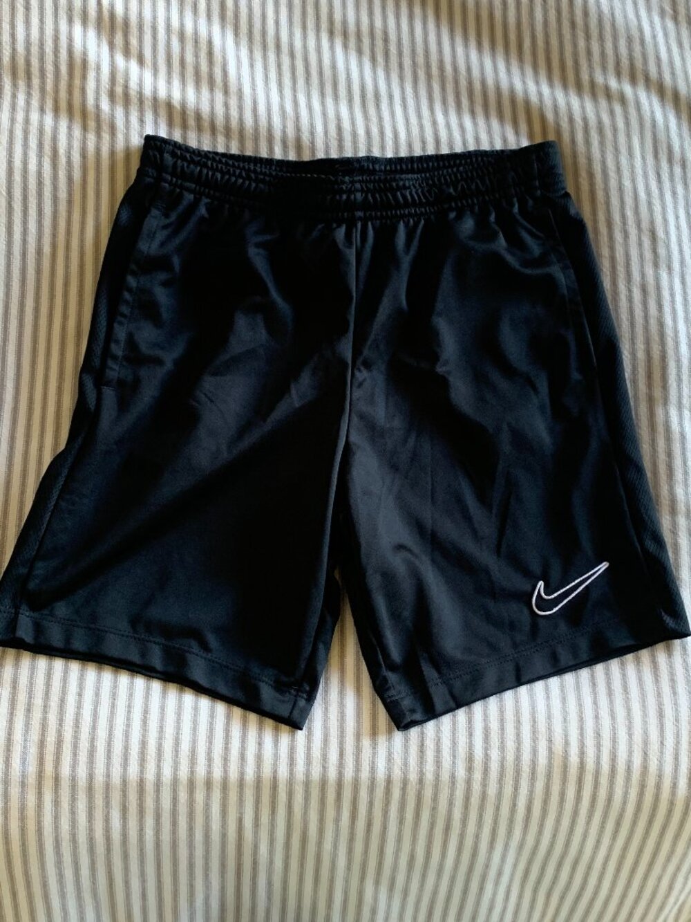 Nike Dri-FIT Black Athletic Shorts Youth Medium | Performance Training Shorts